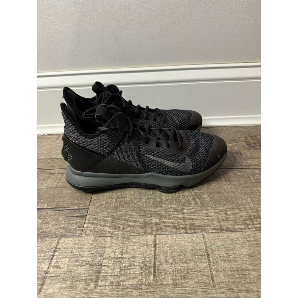 Nike Lebron Witness 4 Black iron grey Basketball shoes size 7.5